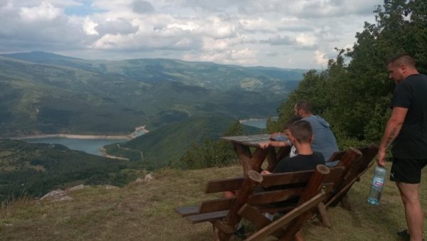 СА КИТКЕ СЕ СВЕ ВИДИ: На Старој планини још један видиковац СА КИТКЕ СЕ СВЕ ВИДИ: На Старој планини још један видиковац