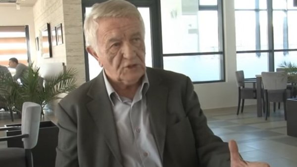 ОДЛАЗАК ЧУВЕНОГ СПОРТСКОГ НОВИНАРА: Преминуо Добривоје Боби Јанковић ОДЛАЗАК ЧУВЕНОГ СПОРТСКОГ НОВИНАРА: Преминуо Добривоје Боби Јанковић