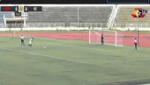 ОВО ДО САДА НИЈЕ ВИЂЕНО У ФУДБАЛУ: Свет се смеје сцени из Нигерије (ВИДЕО) ОВО ДО САДА НИЈЕ ВИЂЕНО У ФУДБАЛУ: Свет се смеје сцени из Нигерије (ВИДЕО)