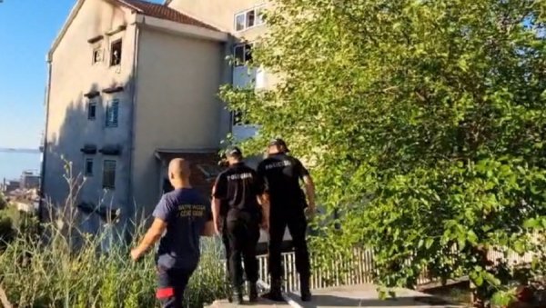 ПОЖАР У ИГАЛУ: Изгорео стан у насељу Ново место (ФОТО/ВИДЕО) ПОЖАР У ИГАЛУ: Изгорео стан у насељу Ново место (ФОТО/ВИДЕО)