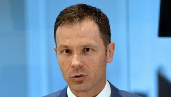 МАЛИ ОДГОВОРИО НИКЕЗИЋУ: Данас Србији не прети банкрот, већ спремно дочекујемо све ударе који нас очекују МАЛИ ОДГОВОРИО НИКЕЗИЋУ: Данас Србији не прети банкрот, већ спремно дочекујемо све ударе који нас очекују