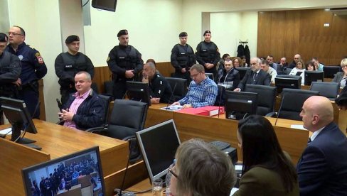 TRAŽE VEŠTAKE ZA 3D PRIKAZ PUCNJAVE KOD LAKTAŠA: U Banjalučkom sudu ponovljeno suđenje optuženima za ubistvo biznismena Slaviše Krunića i tel TRAŽE VEŠTAKE ZA 3D PRIKAZ PUCNJAVE KOD LAKTAŠA: U Banjalučkom sudu ponovljeno suđenje optuženima za ubistvo biznismena Slaviše Krunića i tel