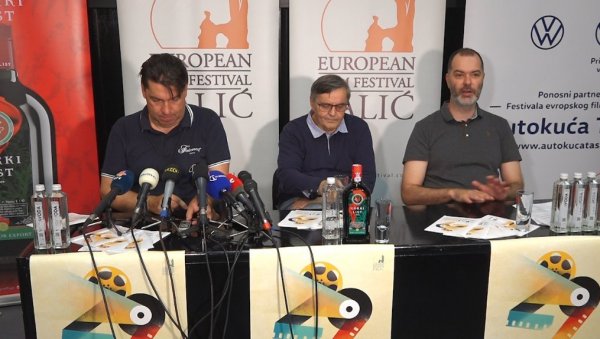 ПАЛИЋ ЦЕНТАР ФИЛМА: Такмичарски програм на летњој позорници отвара дело Андреаса Дресена ПАЛИЋ ЦЕНТАР ФИЛМА: Такмичарски програм на летњој позорници отвара дело Андреаса Дресена