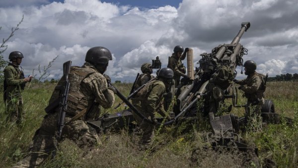 РАТ У УКРАЈИНИ: Гранатирана Горловка, Украјинци се повукли са стратешки важне висоравни (ФОТО/ВИДЕО)