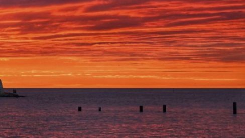 METEOROLOŠKI FENOMEN U OPASNOSTI MILIONI LJUDI: Temperatura prešla 40, a dolazi toplotna kupola