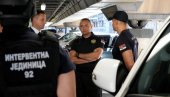 INTERVENTNA ZASLUŽUJE POŠTOVANJE: Vulin obišao Policijsku upravu za grad Beograd INTERVENTNA ZASLUŽUJE POŠTOVANJE: Vulin obišao Policijsku upravu za grad Beograd