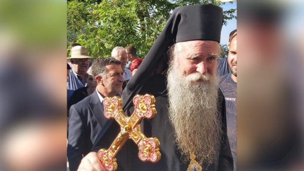 БУДИТЕ МУДАР И ДОСТОЈАН ПРЕДСЕДНИК СВИХ ГРАЂАНА: Овако је Јоаникије честитао Милатовићу победу БУДИТЕ МУДАР И ДОСТОЈАН ПРЕДСЕДНИК СВИХ ГРАЂАНА: Овако је Јоаникије честитао Милатовићу победу