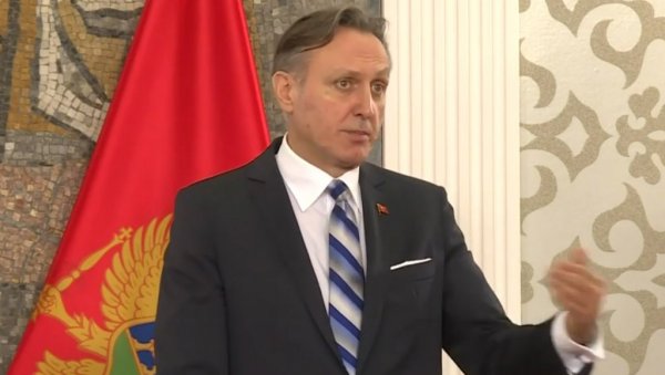 ПРОРУСКА ВЛАДА ПРЕПРЕКА КА ЕУ: Социјалдемократска партија не може да покрене иницијативу за скраћења мандата Скупштини ПРОРУСКА ВЛАДА ПРЕПРЕКА КА ЕУ: Социјалдемократска партија не може да покрене иницијативу за скраћења мандата Скупштини