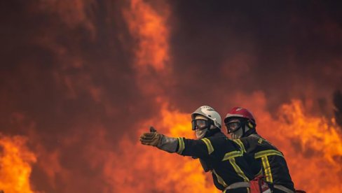 VELIKI POŽAR U AKVA PARKU U SLOVENIJI: Sumnja se na eksploziju u kuhinji