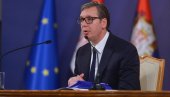 VUČIĆ PRIMIO AKREDITIVE: Predsednik sa novoimenovanim ambasadorima Ujedinjenog Kraljevstva i Angole