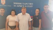 ДА СЕ САЧУВАЈУ СЕЛА: На подручју града Пирота, младим паровима до сада подељено 15 кућа ДА СЕ САЧУВАЈУ СЕЛА: На подручју града Пирота, младим паровима до сада подељено 15 кућа