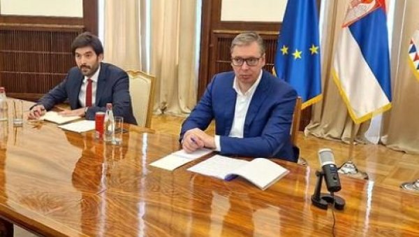 ВУЧИЋ РАЗГОВАРАО СА ШЕФЧОВИЧЕМ: Главна тема сарадња у области енергетике и заједнички пројекти Србије и ЕУ (ФОТО) ВУЧИЋ РАЗГОВАРАО СА ШЕФЧОВИЧЕМ: Главна тема сарадња у области енергетике и заједнички пројекти Србије и ЕУ (ФОТО)