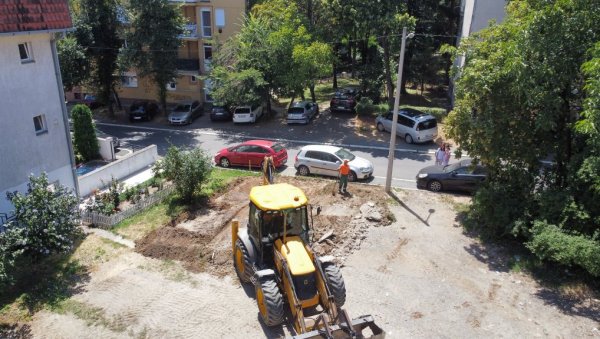 ВИШЕ МЕСТА ЗА ЧЕТВОРОТОЧКАШЕ: Раковица добија нова паркинг места ВИШЕ МЕСТА ЗА ЧЕТВОРОТОЧКАШЕ: Раковица добија нова паркинг места
