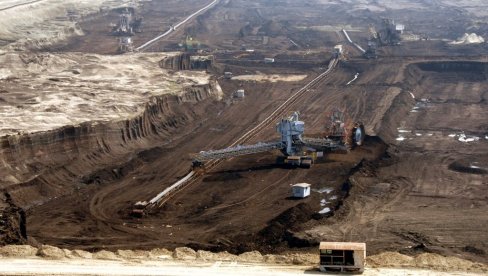 RUSIJA IMA UGLJA ZA NAREDNIH 1.000 GODINA: Naredni milenijum energetski siguran RUSIJA IMA UGLJA ZA NAREDNIH 1.000 GODINA: Naredni milenijum energetski siguran