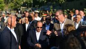 PRIKAZ SREDSTAVA NAORUŽANJA: Vučić pokazao El Sisiju najbolje srpsko oružje (FOTO/VIDEO) PRIKAZ SREDSTAVA NAORUŽANJA: Vučić pokazao El Sisiju najbolje srpsko oružje (FOTO/VIDEO)