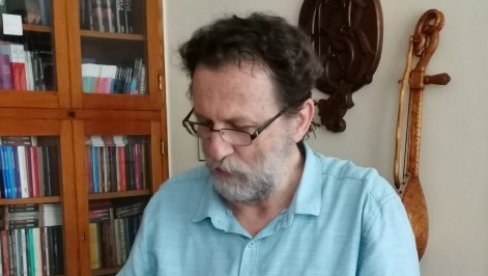 Скендербеговом улицом Скендербеговом улицом