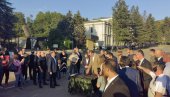 RUČNI RAD: Pogledajte šta je Vučić poklonio egipatskom predsedniku (FOTO/VIDEO) RUČNI RAD: Pogledajte šta je Vučić poklonio egipatskom predsedniku (FOTO/VIDEO)