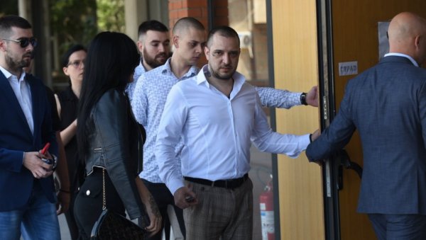 КРИВ ЈЕ: Чека се коначна пресуда, Зоран Марјановић проглашен кривим за убиство супруге Јелене (ФОТО/ВИДЕО) КРИВ ЈЕ: Чека се коначна пресуда, Зоран Марјановић проглашен кривим за убиство супруге Јелене (ФОТО/ВИДЕО)