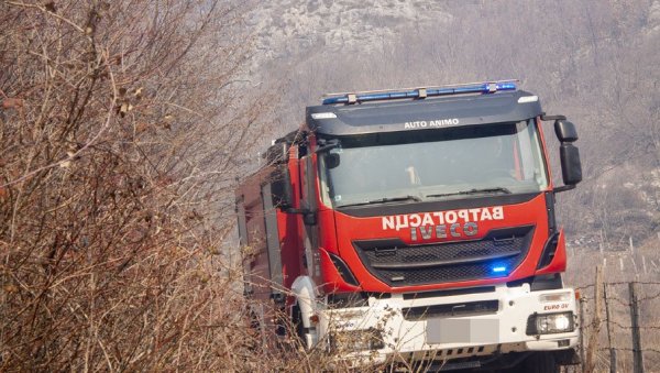 ТРАГЕДИЈА КОД ЋИЋЕВЦА: Ватрогасци извукли тело из баре, истрага у току ТРАГЕДИЈА КОД ЋИЋЕВЦА: Ватрогасци извукли тело из баре, истрага у току