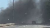 ГУСТ ДИМ НАД БРАНКОВИМ МОСТОМ: Пожар у центру града, гори један од локала (ФОТО, ВИДЕО) ГУСТ ДИМ НАД БРАНКОВИМ МОСТОМ: Пожар у центру града, гори један од локала (ФОТО, ВИДЕО)