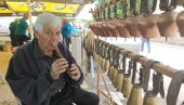 KLOPOTARE VIŠE NIKO NE PRAVI: Dušan Madić, jedini majstor svog zanata KLOPOTARE VIŠE NIKO NE PRAVI: Dušan Madić, jedini majstor svog zanata