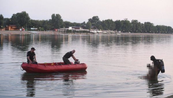 ИЗВУЧЕНО ТЕЛО МЛАДИЋА ИЗ ВОДЕ: Трагичан крај потраге на Ади Циганлији (УЗНЕМИРУЈУЋЕ ФОТОГРАФИЈЕ) ИЗВУЧЕНО ТЕЛО МЛАДИЋА ИЗ ВОДЕ: Трагичан крај потраге на Ади Циганлији (УЗНЕМИРУЈУЋЕ ФОТОГРАФИЈЕ)