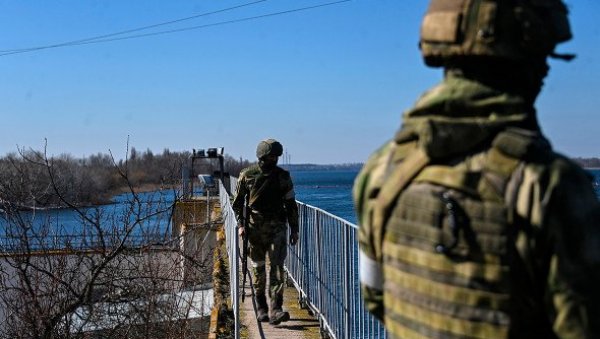 ЗЕЛЕНСКИ ПРИПРЕМА ДЕСАНТ ПРЕКО ДЊЕПРА: Када ће се догодити напад (МАПА) ЗЕЛЕНСКИ ПРИПРЕМА ДЕСАНТ ПРЕКО ДЊЕПРА: Када ће се догодити напад (МАПА)
