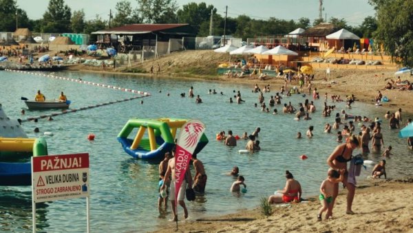 ВОДА ИСПРАВНА ЗА КУПАЊЕ НА ПЕСКАРИ: Завод за јавно здравље у Зрењанину извршио контролу квалитета (ФОТО) ВОДА ИСПРАВНА ЗА КУПАЊЕ НА ПЕСКАРИ: Завод за јавно здравље у Зрењанину извршио контролу квалитета (ФОТО)