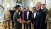 ГРИВНА УЗМИЧЕ ПРЕД РУБЉОМ: У Херсонској области у прошлост одлази украјинска валута ГРИВНА УЗМИЧЕ ПРЕД РУБЉОМ: У Херсонској области у прошлост одлази украјинска валута
