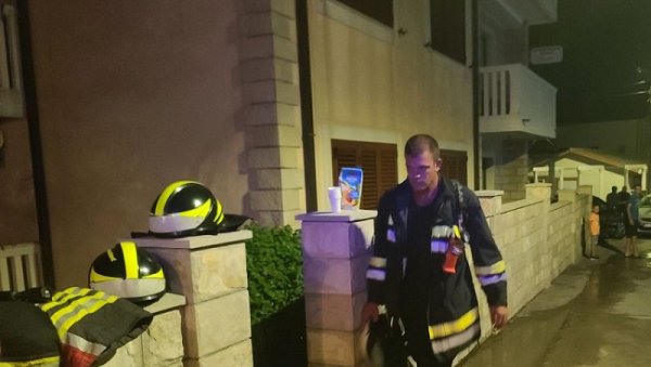 ПОЖАР У БАОШИЋИМА: Изгорео део стана, нема повређених ПОЖАР У БАОШИЋИМА: Изгорео део стана, нема повређених