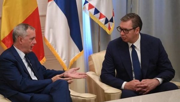 ВУЧИЋ ПРИМИО У ОПРОШТАЈНУ ПОСЕТУ АМБАСАДОРА БЕЛГИЈЕ: Хвала на снажној подршци коју пружате Србији на европском путу ВУЧИЋ ПРИМИО У ОПРОШТАЈНУ ПОСЕТУ АМБАСАДОРА БЕЛГИЈЕ: Хвала на снажној подршци коју пружате Србији на европском путу