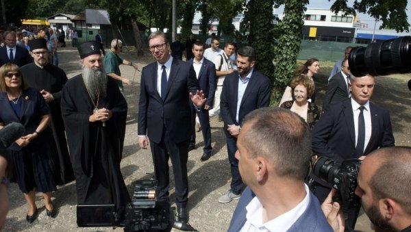 ВУЧИЋ НА ЦЕРЕМОНИЈИ НА СТАРОМ САЈМИШТУ: Реконструкција Централне куле симбол решености да реконструишемо сопствено колективно сећање (ВИДЕО) ВУЧИЋ НА ЦЕРЕМОНИЈИ НА СТАРОМ САЈМИШТУ: Реконструкција Централне куле симбол решености да реконструишемо сопствено колективно сећање (ВИДЕО)