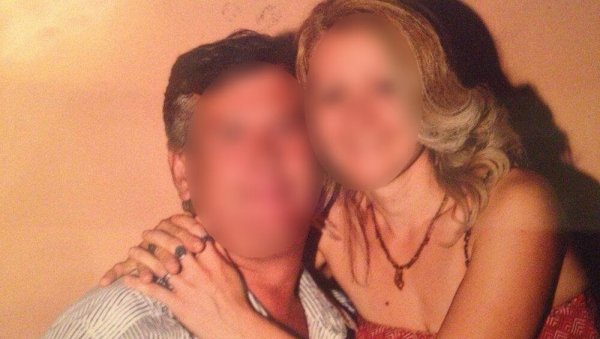 ОВО ЈЕ БРАЧНИ ПАР ИЗ ПЕТРОВЦА: Након што је изрешетао супругу, мушкарац пресудио и себи (ФОТО) ОВО ЈЕ БРАЧНИ ПАР ИЗ ПЕТРОВЦА: Након што је изрешетао супругу, мушкарац пресудио и себи (ФОТО)