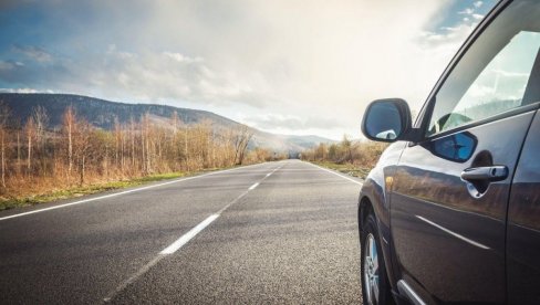 KAKO IZBEĆI GUŽVE I NAJBRŽE STIĆI DO GRČKE: Ove dane treba izbegavati za polazak na more KAKO IZBEĆI GUŽVE I NAJBRŽE STIĆI DO GRČKE: Ove dane treba izbegavati za polazak na more