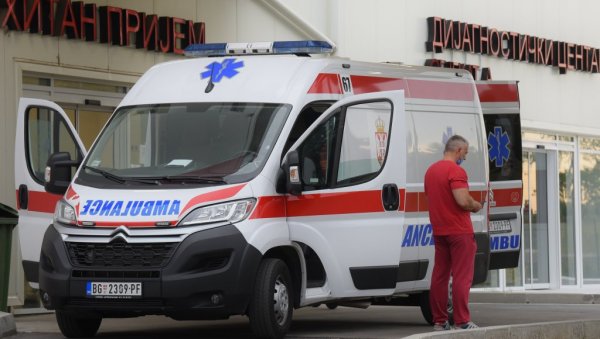 ПОВРЕЂЕНО ДЕТЕ: Саобраћајна несрећа у насељу Земун поље ПОВРЕЂЕНО ДЕТЕ: Саобраћајна несрећа у насељу Земун поље