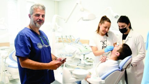 ŠKLJOCA VAM VILICA? Preporuka stručnjaka - proverite da niste hiperaktivni, ili pod emocionalnim stresom ŠKLJOCA VAM VILICA? Preporuka stručnjaka - proverite da niste hiperaktivni, ili pod emocionalnim stresom