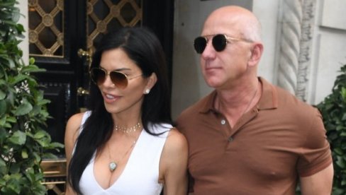 DŽEF BEZOS I LOREN SANČEZ NISU ŠTEDELI NOVAC: Ove svetske zvezde nastupiće na venčanju milijardera, otkrivena i cifra honorara (VIDEO) DŽEF BEZOS I LOREN SANČEZ NISU ŠTEDELI NOVAC: Ove svetske zvezde nastupiće na venčanju milijardera, otkrivena i cifra honorara (VIDEO)