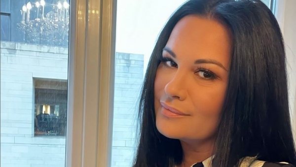 СВЕКАР КУПИО СПРАТ У БЕОГРАДУ НА ВОДИ, А ШТА ПОСЕДУЈЕ СНАЈКА? Дворац, ресторан од пола милиона евра - све је то власништво Јане Тодоровић СВЕКАР КУПИО СПРАТ У БЕОГРАДУ НА ВОДИ, А ШТА ПОСЕДУЈЕ СНАЈКА? Дворац, ресторан од пола милиона евра - све је то власништво Јане Тодоровић