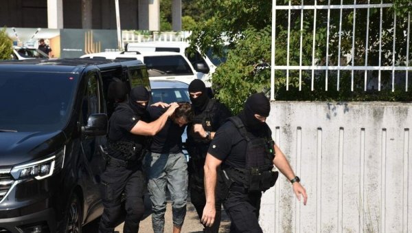 ВЕЛИКА АКЦИЈА ЕВРОПОЛА: Преко 500 ухапшених, заплењено 300 комада оружја и тона дроге ВЕЛИКА АКЦИЈА ЕВРОПОЛА: Преко 500 ухапшених, заплењено 300 комада оружја и тона дроге