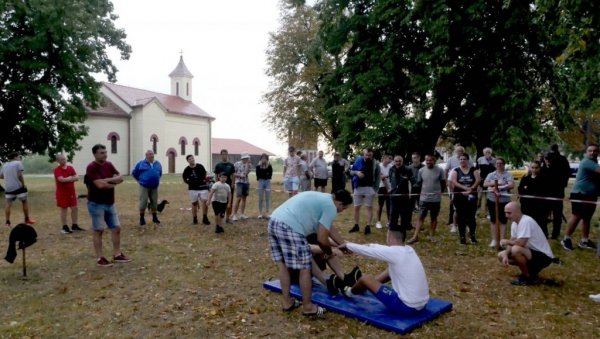 У ГЛИБОВЦУ ИЗАБРАН НАЈБОЉИ ХАРАМБАША: Традиционална манифестација „Дани Станоја Главаша“ У ГЛИБОВЦУ ИЗАБРАН НАЈБОЉИ ХАРАМБАША: Традиционална манифестација „Дани Станоја Главаша“