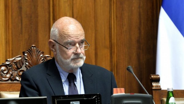НАСИЉЕМ ЖЕЛЕ ДА ДОБИЈУ СЕДАМ МИНУТА ДНЕВНИКА: Владета Јанковић на Н1 саопштио идеју опозиције НАСИЉЕМ ЖЕЛЕ ДА ДОБИЈУ СЕДАМ МИНУТА ДНЕВНИКА: Владета Јанковић на Н1 саопштио идеју опозиције