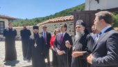 PROSLAVA U MANASTIRU SVETI PROHOR PČINJSKI: Odlikovanja za Gašića i Selakovića (FOTO/VIDEO)