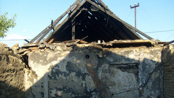 ДОМ ПЛАНУО НА ОГЊЕНУ МАРИЈУ: У Сивцу изгорела кућа породице Мирић ДОМ ПЛАНУО НА ОГЊЕНУ МАРИЈУ: У Сивцу изгорела кућа породице Мирић
