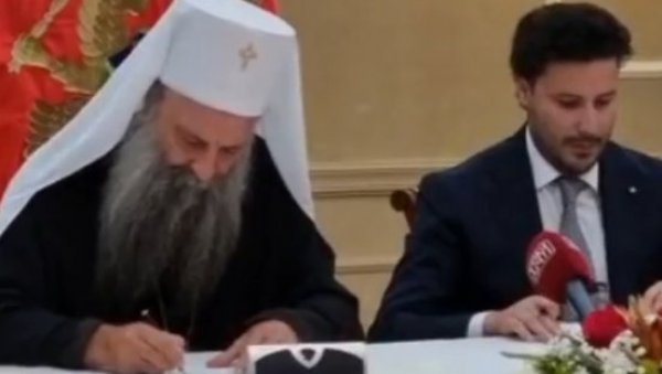 СЛАВА БОГУ Огласио се патријарх Порфирије након потписивања Темељног уговора (ВИДЕО) СЛАВА БОГУ Огласио се патријарх Порфирије након потписивања Темељног уговора (ВИДЕО)