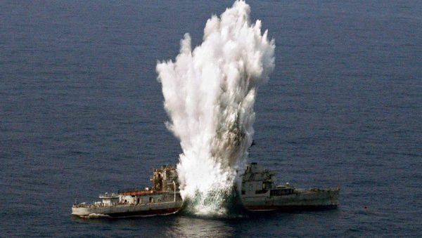 ПЕЛОСИЈЕВА ОСТАВИЛА МИРИС РАТА ОКО ТАЈВАНА: Висока америчка званичница испраћена оштрим упозорењима Кине после ненајављене посете ПЕЛОСИЈЕВА ОСТАВИЛА МИРИС РАТА ОКО ТАЈВАНА: Висока америчка званичница испраћена оштрим упозорењима Кине после ненајављене посете