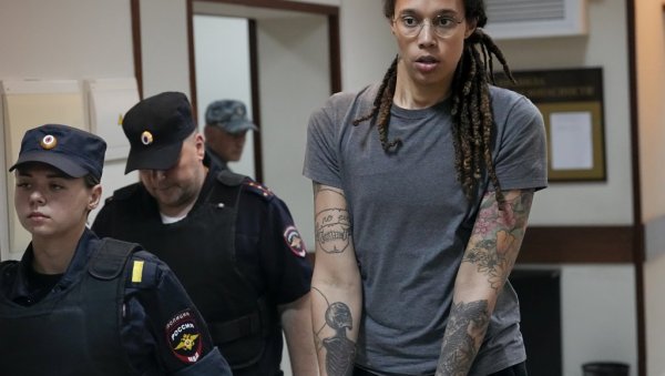 ИЗВРШЕНА РАЗМЕНА: Бритни Грајнер стигла у САД ИЗВРШЕНА РАЗМЕНА: Бритни Грајнер стигла у САД