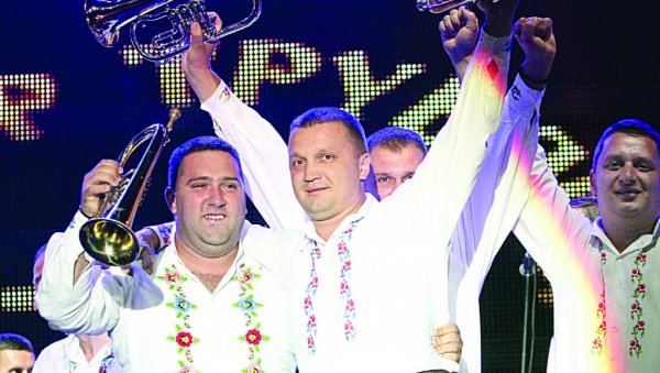 ВАРОШИЦА ГУЧА ОД ДАНАС ЈЕ СВЕТСКА ПРЕСТОНИЦА ТРУБЕ: Почиње 61. Драгачевски сабор трубача ВАРОШИЦА ГУЧА ОД ДАНАС ЈЕ СВЕТСКА ПРЕСТОНИЦА ТРУБЕ: Почиње 61. Драгачевски сабор трубача