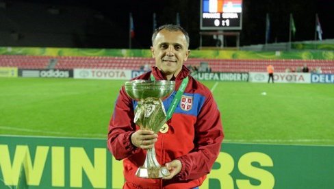 ŽAO NAM JE, ALI MORALI SMO OVAJ RADIKALNI POTEZ! LJubinko Drulović i zvanično postao selektor fudbalske reprezentacije Srbije do 21 godine ŽAO NAM JE, ALI MORALI SMO OVAJ RADIKALNI POTEZ! LJubinko Drulović i zvanično postao selektor fudbalske reprezentacije Srbije do 21 godine