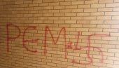 KRIVIČNA PRIJAVA ZA „OŠTEĆENJE TUĐE IMOVINE“: Epilog pretećeg grafita na ulazu u zgradu Milorada Vukašinovića, člana Saveta REM-a