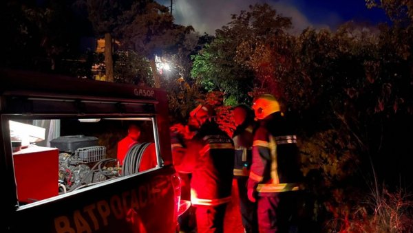 НЕСВАКИДАШЊА ИНТЕРВЕНЦИЈА У НИШУ: Ватрогасци изашли на терен, али нису имали шта да гасе, ево шта су затекли у стану НЕСВАКИДАШЊА ИНТЕРВЕНЦИЈА У НИШУ: Ватрогасци изашли на терен, али нису имали шта да гасе, ево шта су затекли у стану